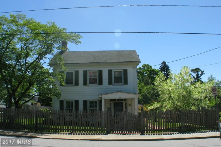 109 Maple Ave