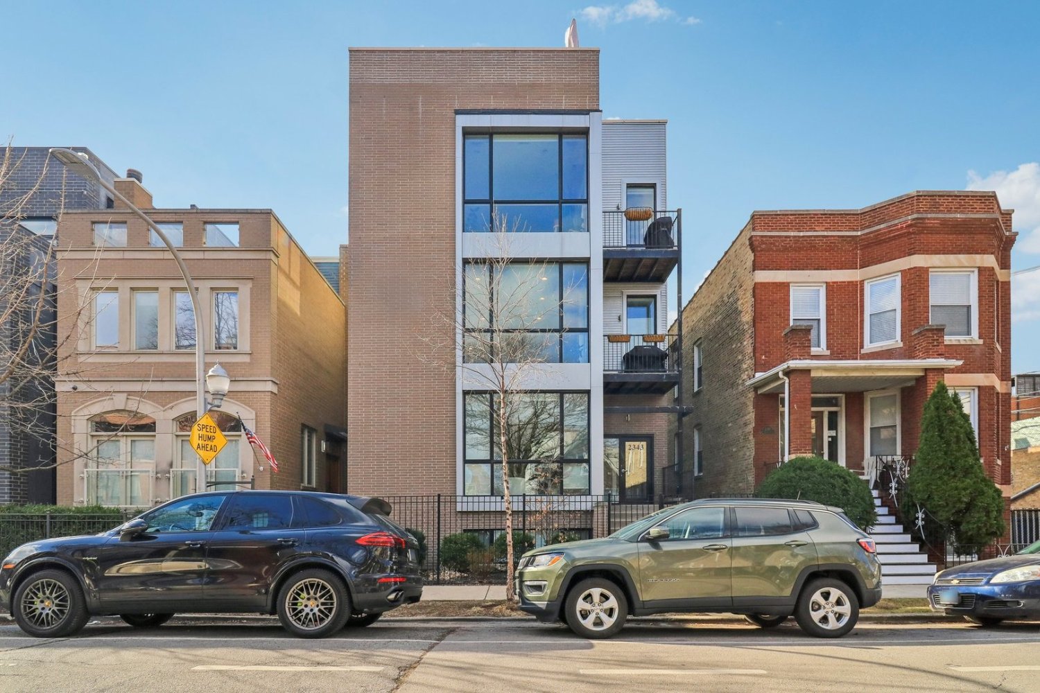 2343 W Lyndale St #2